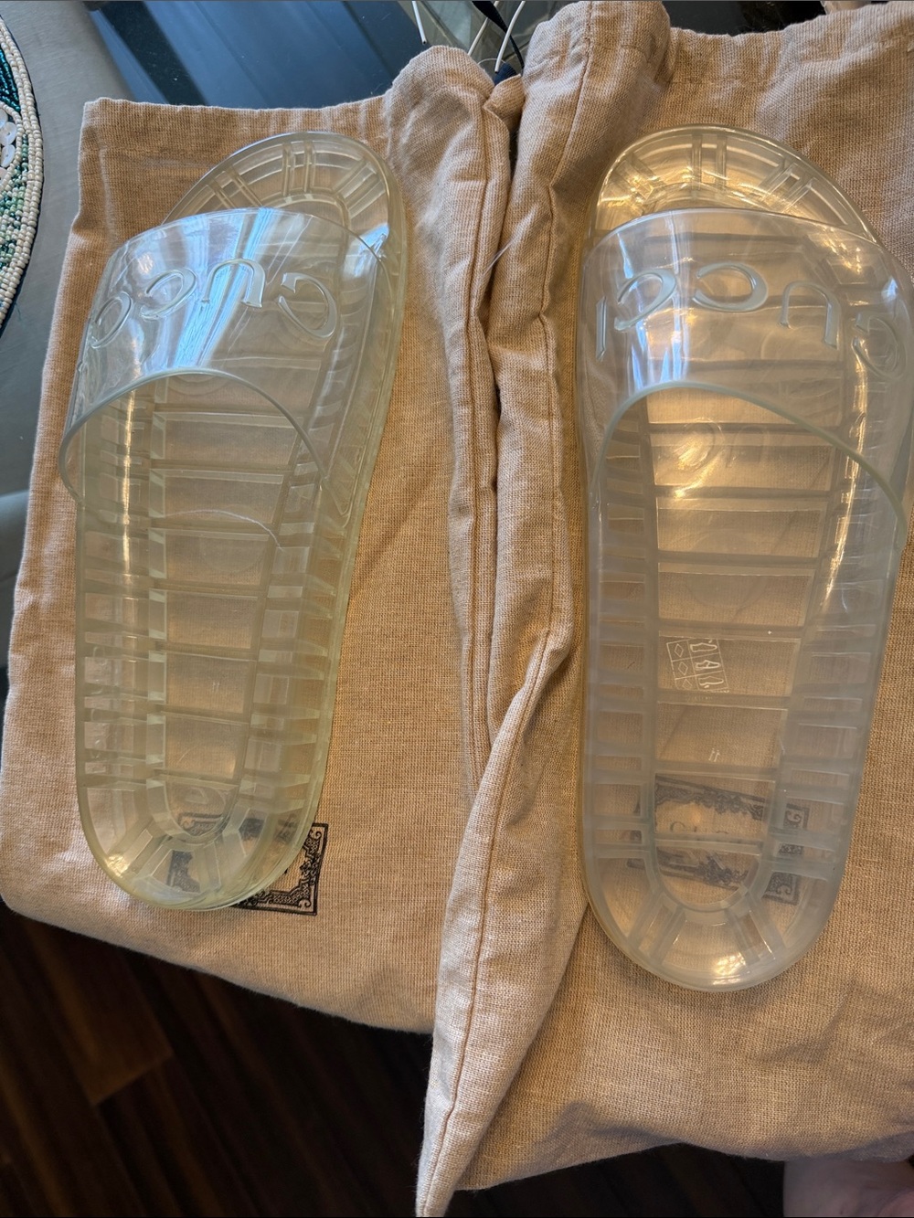 Gucci Pursuit Mens Transparent Jelly Slides dust bags/box (not original box)